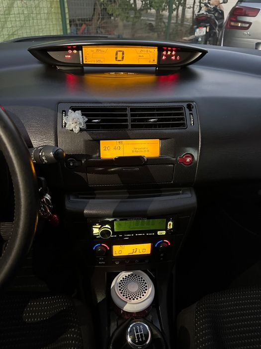 Citroen C4 2007 bem estimado