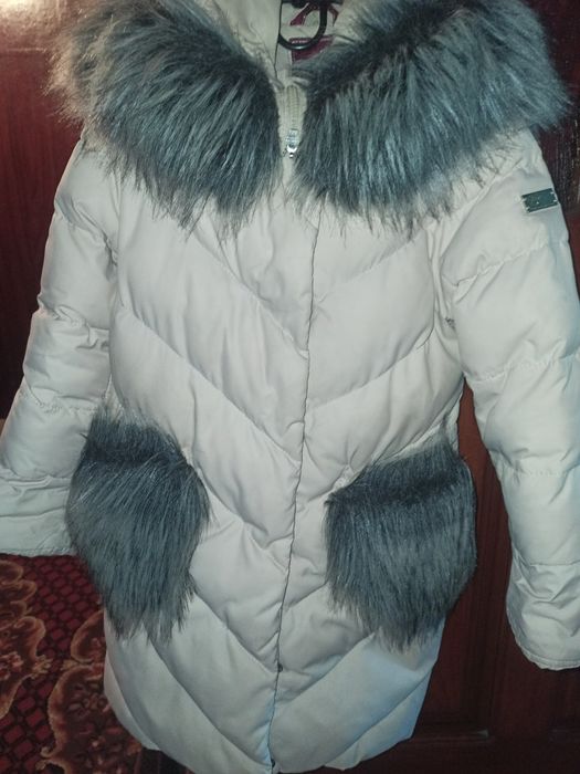 Пуховик для дівчинки