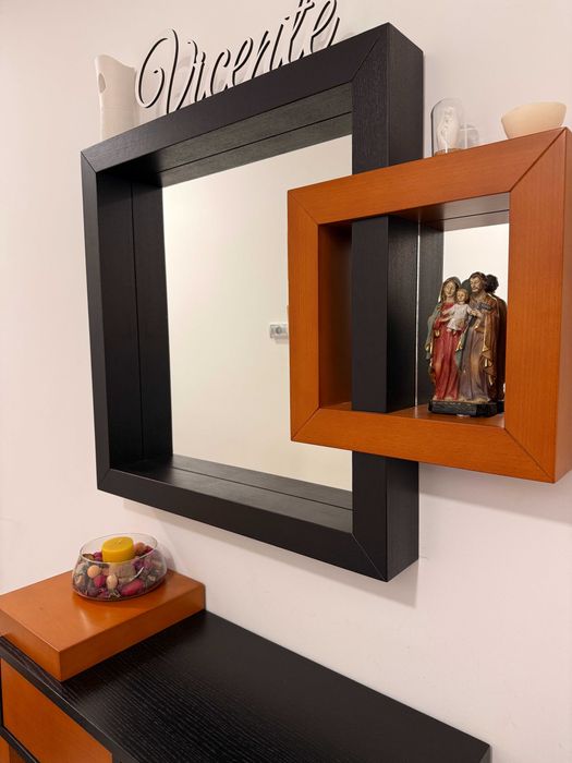 Consola e espelho de entrada