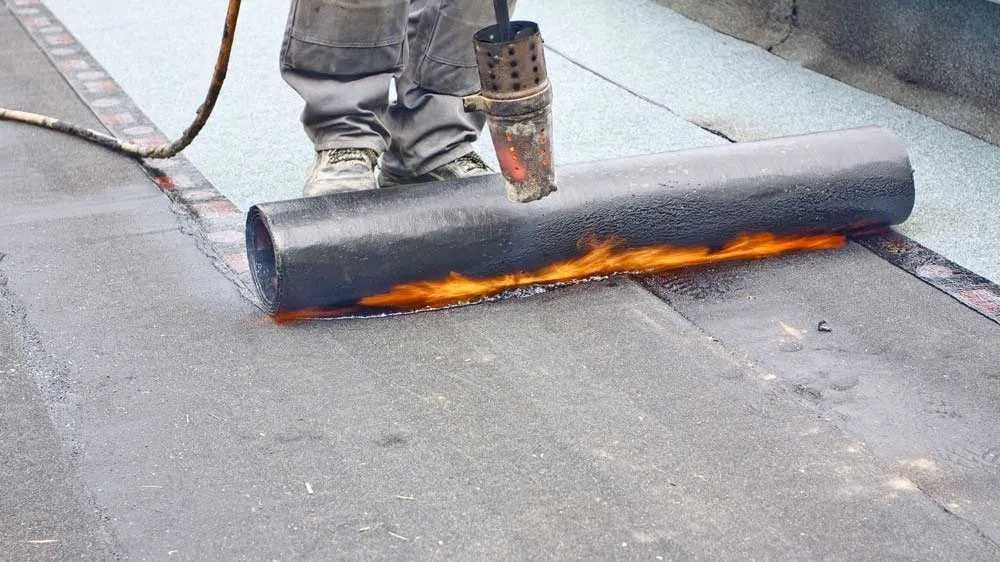 Krycie Dachów Papą Termozgrzewalną - Remonty i Naprawy