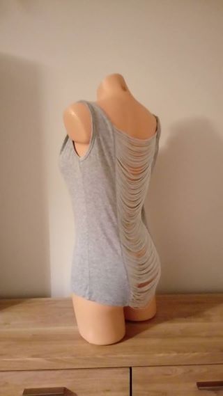 efektowna bluzka z wycięciami