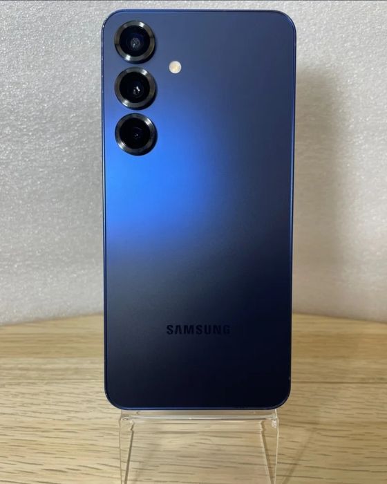 Samsung s25 256GB 12GB RAM