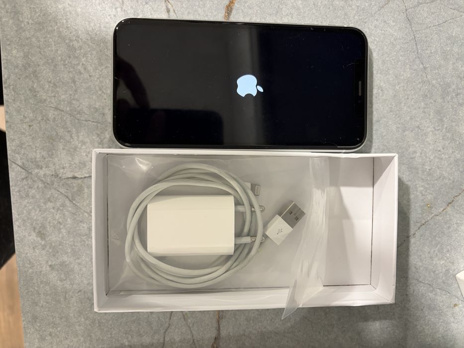 Iphone XR 64Gb.