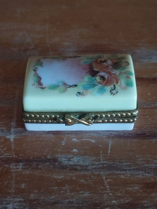 Vintage - Limoges France - Trinket Box