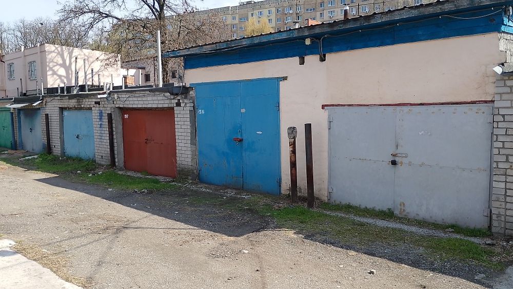 Здається Гараж жм ТОПОЛЯ-1, сто Кузьміна