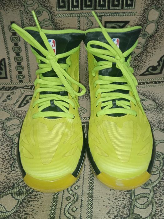 Кросовки Аdidas adizero Grazy Light 2 майже нови