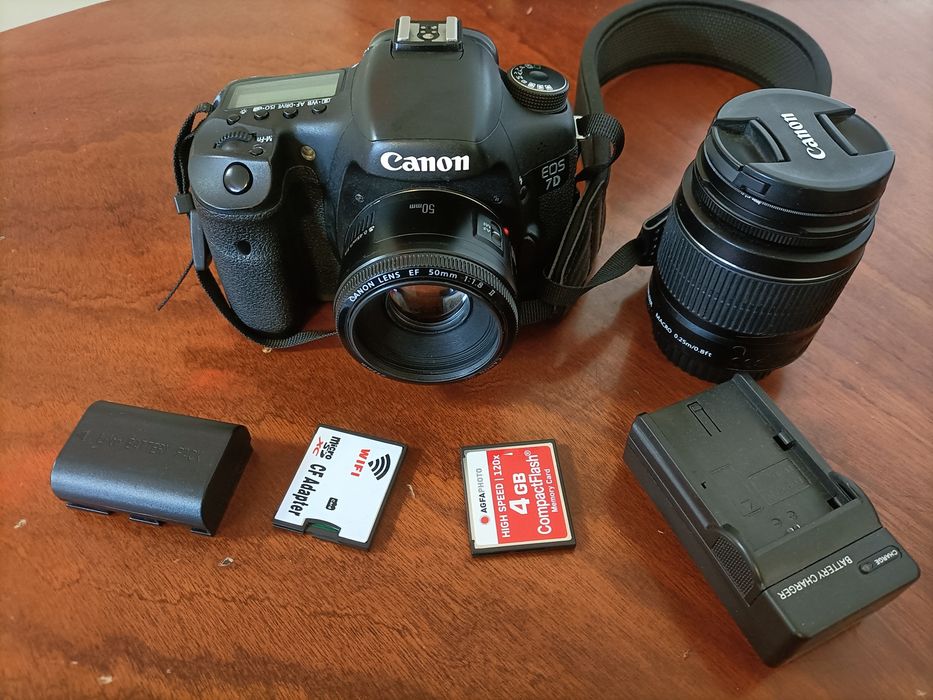 Cannon eos 7d  .