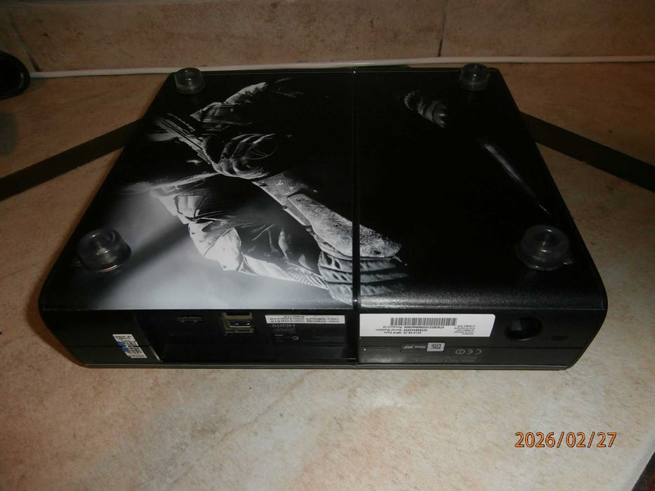 Konsola Xbox 360 E 250G + okablowanie + pad + 5 gier Cena Ostateczna