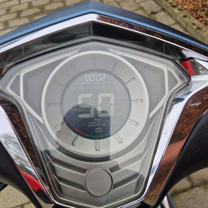 Електроскутер...