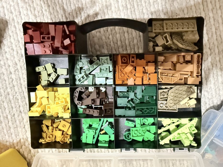 Zestaw klockow Lego i pudla