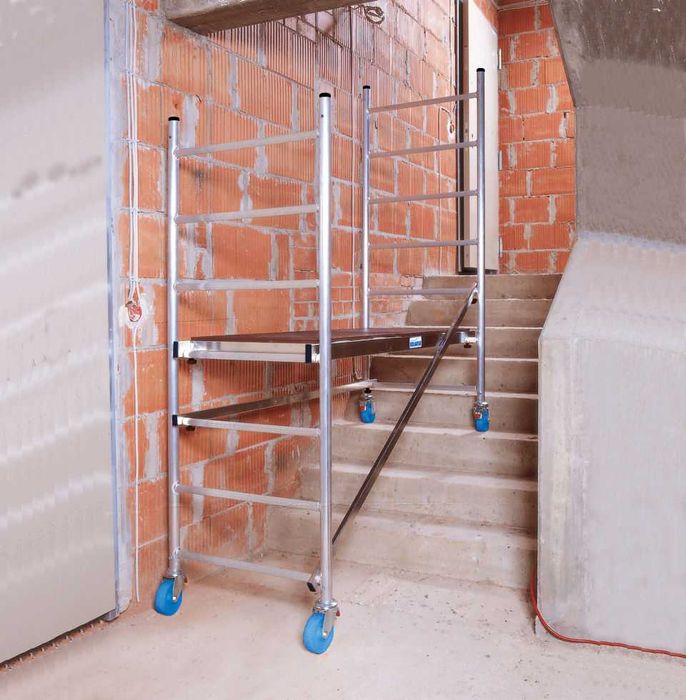 Wypożyczę RUSZTOWANIE na SCHODY zabiegowe ze spocznikiem wąskie