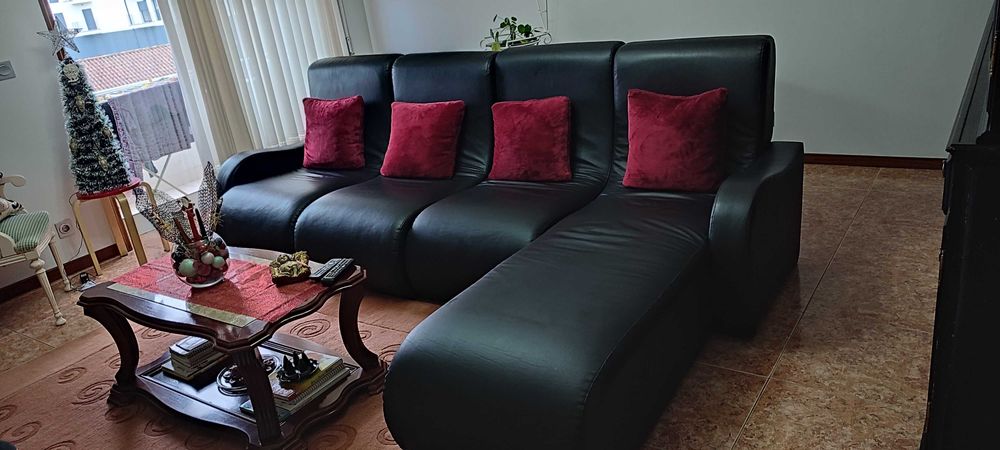 Sofá Chaise Longe Preto Pele