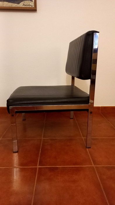 Vintage Cadeira de Metal Cromado