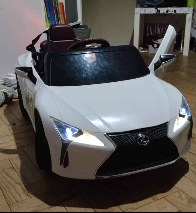 Carro telecomando Lexus