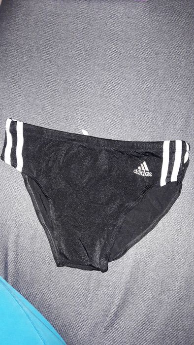 Продам новые плавки плавательные