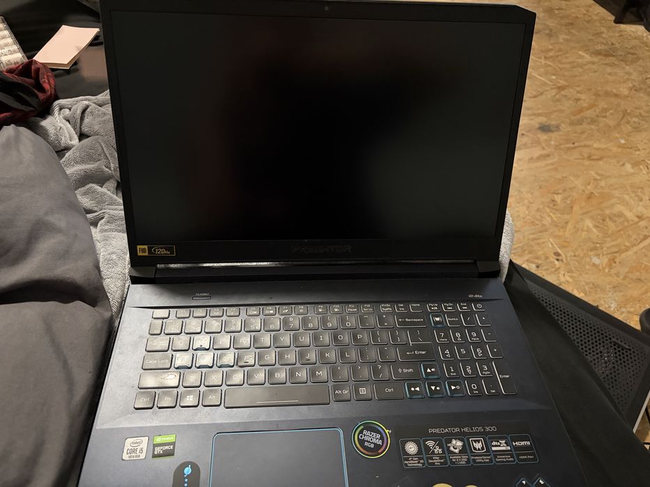 Laptop gamingowy predator helios 300 i5-10300h gtx 1650 ti