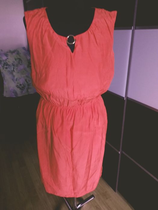 Sukienka 38 Monnari prosta pomarancz