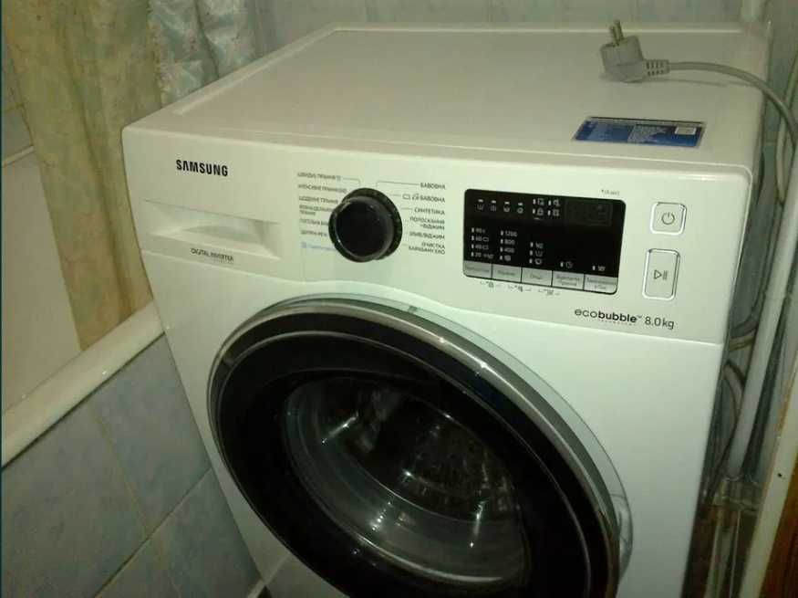 Сдам комнату девушке комната женщине в 3х комнатной квартире