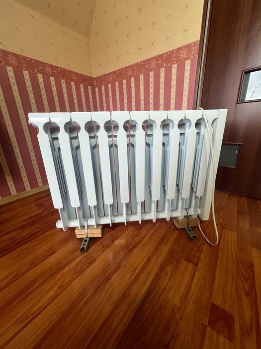 Срочно! Електро-Батарея з ніжками