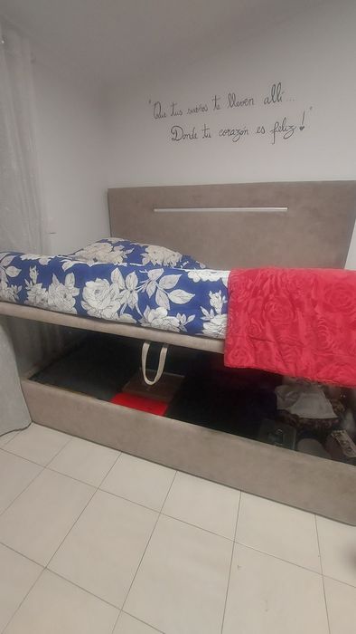 Cama Sommier com estrado elevatóro + cabeceira com led