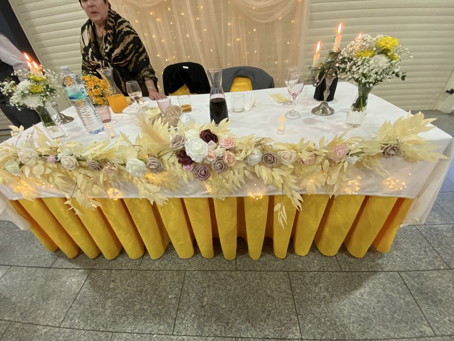 Arranjo / Guirlanda de flores para decoracao casamento e outras festas