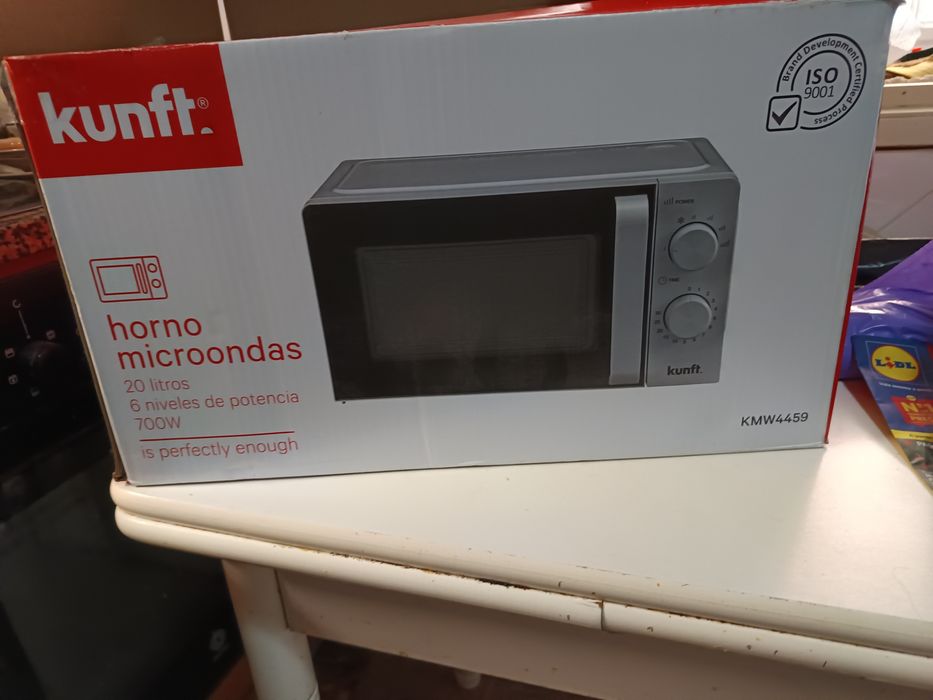 Microondas  Kunft praticamente novo