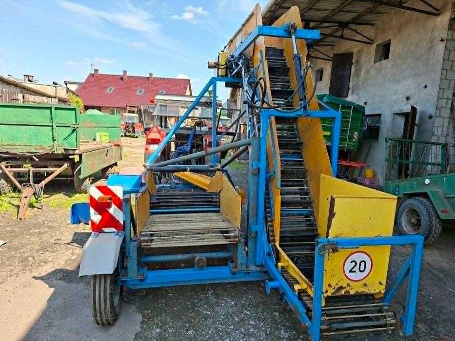 Zbieracz / kombajn do cebuli, buraczków