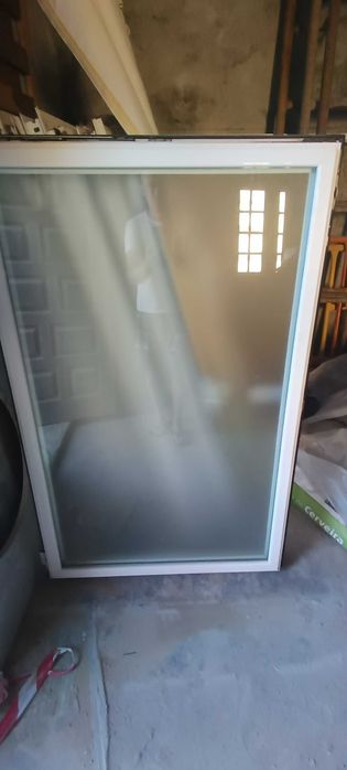 Janelas aluminio Branco e vidro duplo com respetivos Aros