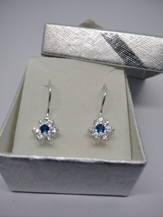 Srebrne piękne kolczyki kwiatuszki srebro 925   104