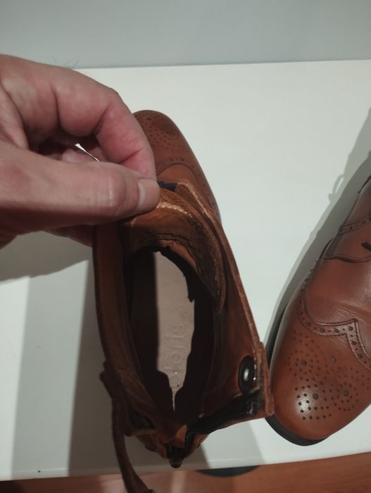 Botas em pele feitas a mão