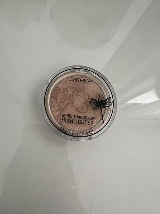 Rozświetlacz Catrice