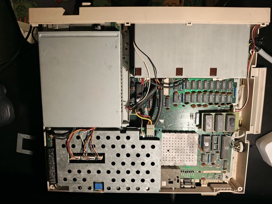 Commodore C128D stary komputer