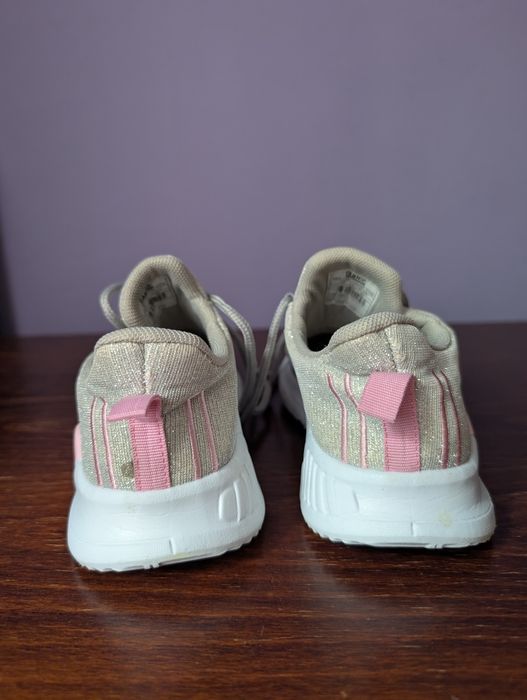 Lekkie adidaski dziewczęce roz. 33