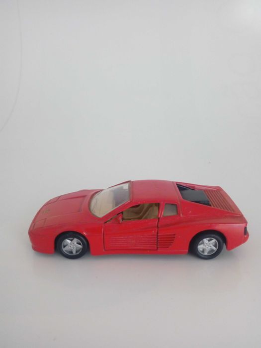 Carros miniaturas de colecção