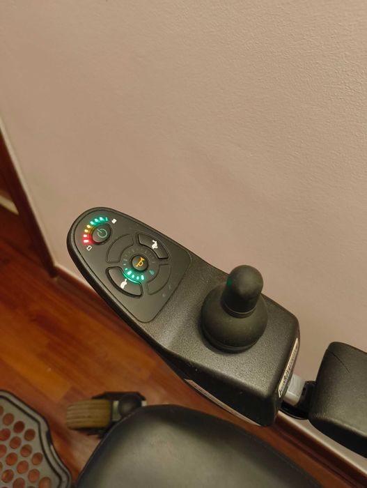 Cadeira de rodas elétrica Shoprider Streamer Sport 888WA