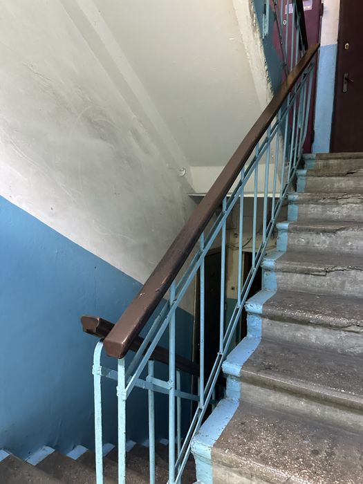 Продам 2-х кімнатну квартиру .Завжди опалення і гаряча вода..