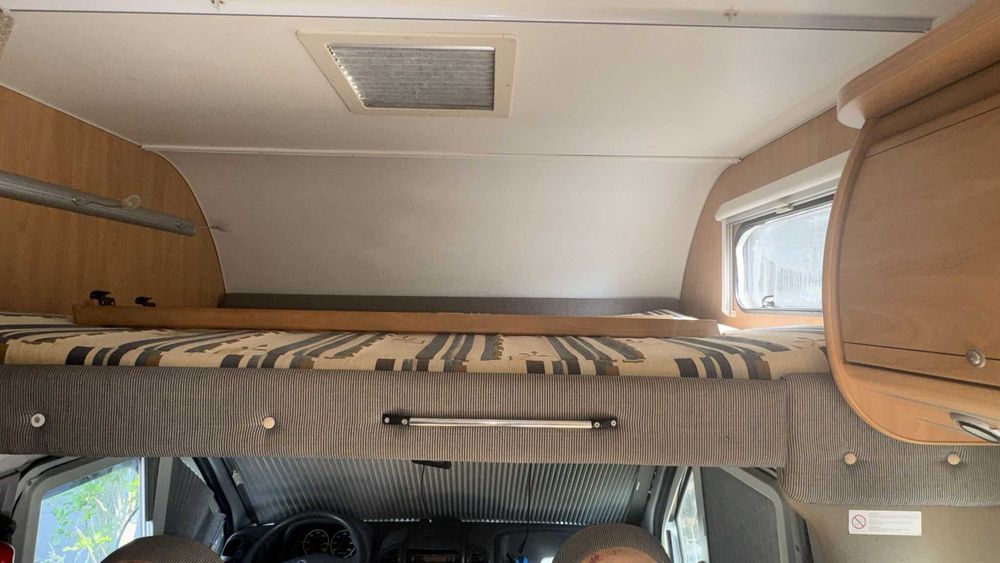 BÜRSTNER A576 Fiat Ducato 2.8 JTD, apenas 91.700 kms, painel solar, ar condicionado, 6 lugares para dormir.