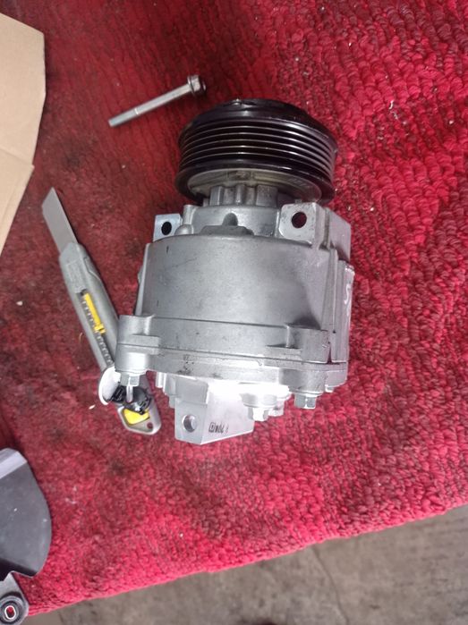 Компресор кондиціонера Mitsubishi Outlander3 2012-2021 розборка