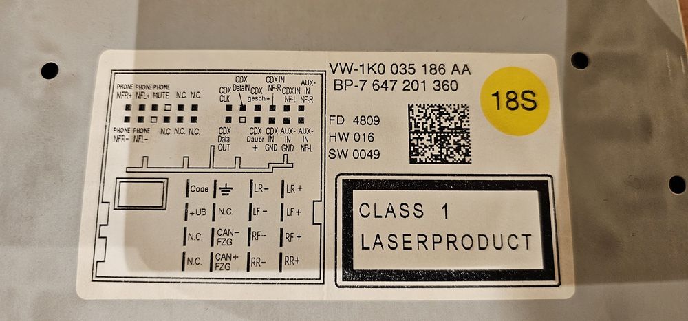 Genuine Original VW Passat RCD 310 CD stereo radio unit.