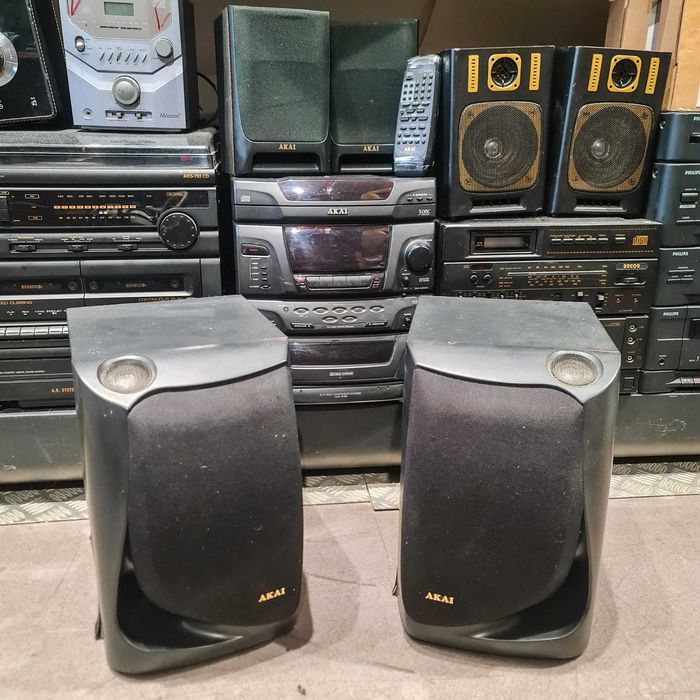 Sistema Hi-Fi Akai AC-5600 + Colunas AE-592 + Colunas SR-600 + Comando