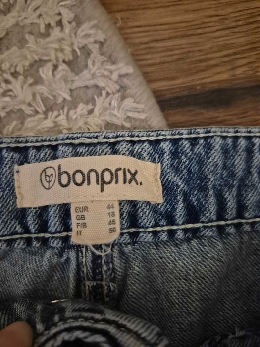 Spodnie jeans 44 szerokie