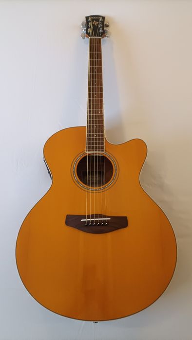 Guitarra electroacústica Yamaha CPX 600 Vintage Tint