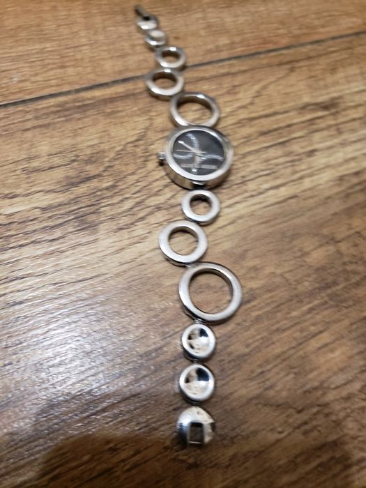 Годинники жіночі різні бренди робочі