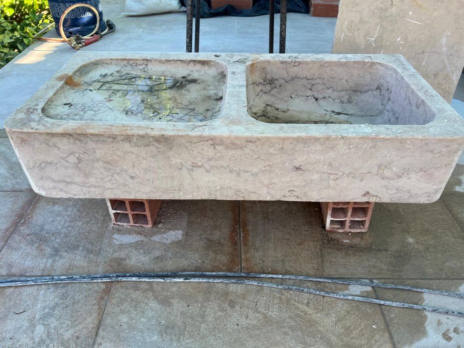 Lavatorio em pedra