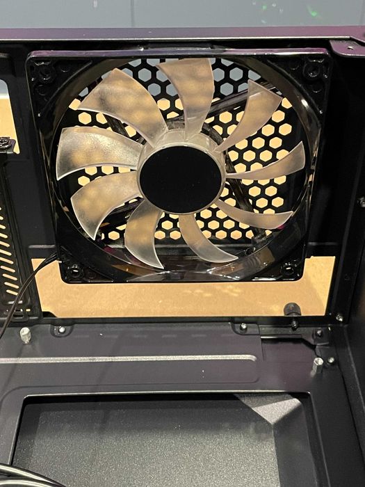 Sharkoon VG6-W RGB Midi Tower + nagrywarka Lite-On iHAS124-14 GW