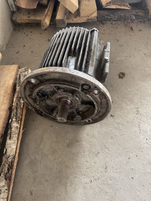 Електродвигун 5,5 кВт 750 об./хв