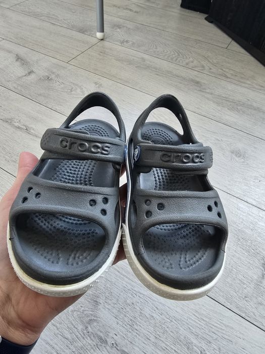 Sandaly crocs c6