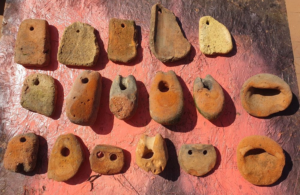 Pedras muito antigas de arte de pesca