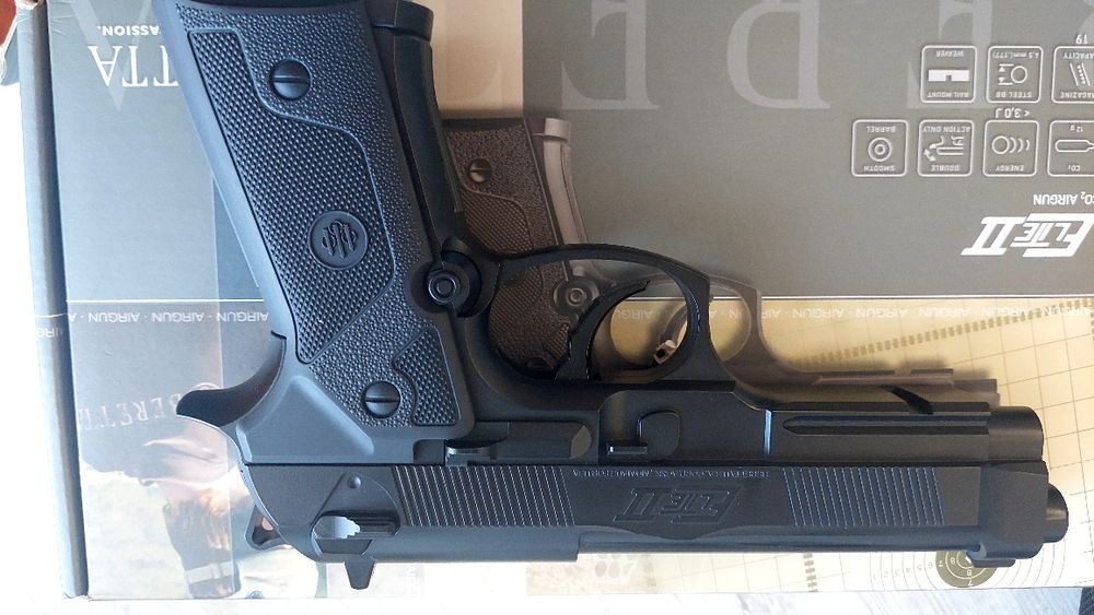 Пневматичний пистолет, Beretta elit2, пласмасовий