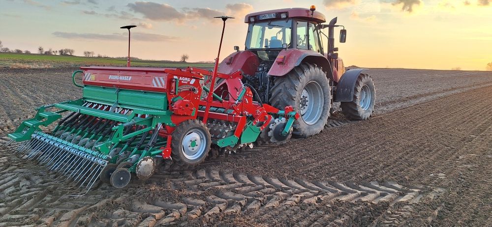 Usługi rolnicze, siew zbóż, trawy, kukurydzy, orka, uprawa bezorkowa.